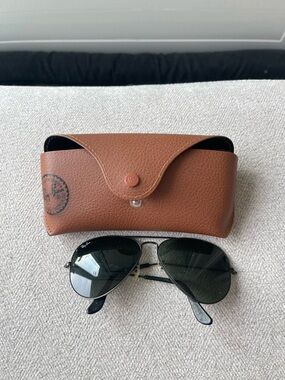 Ray-Ban Brown Case with Black Lens Aviator Sunglasses